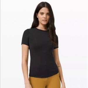 Lululemon ribbed tee